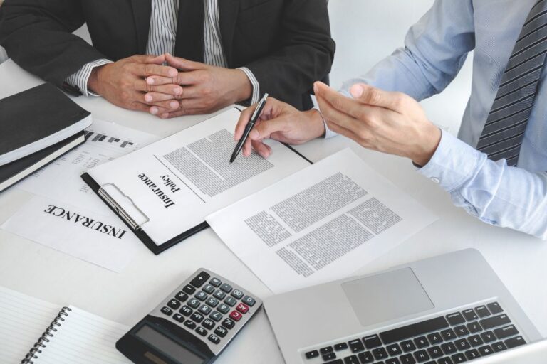 Gestoría administrativa: el aliado que necesitas para simplificar tus trámites